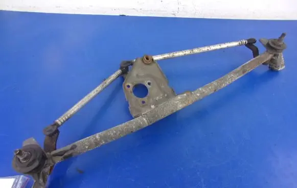 Opel Astra G Front wiper linkage and motor