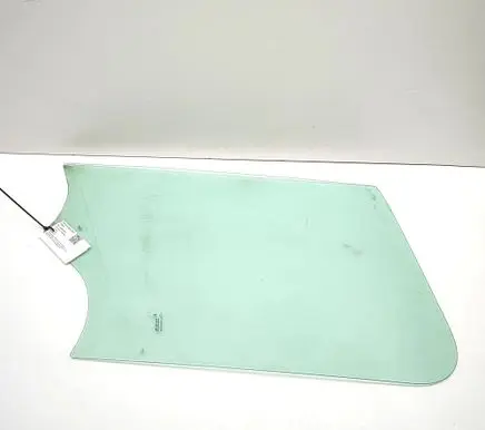 Opel Movano B Front door window glass four-door 93197671