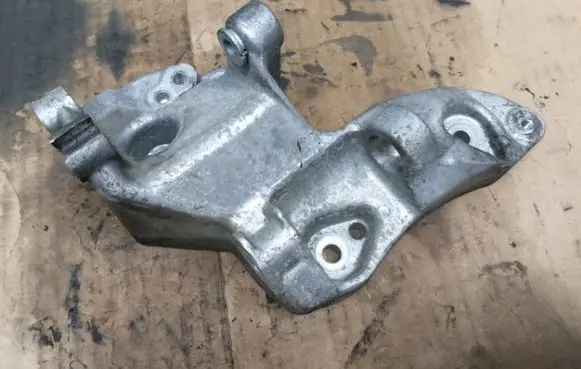 Ford Fiesta Engine mounting bracket 9641715580