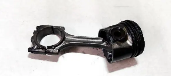 Volvo V70 Piston with connecting rod