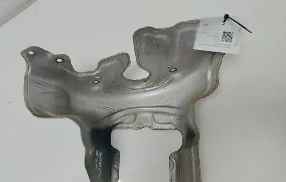 Exhaust heat shield