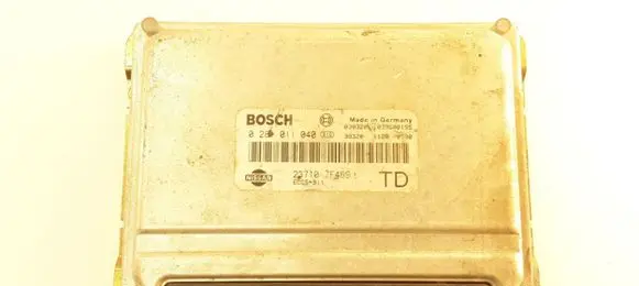Nissan Terrano Engine control unit/module 0281011040 237107F469 4292
