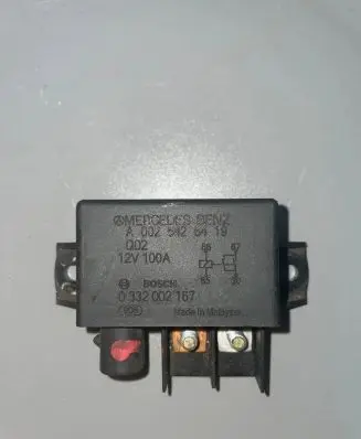 Mercedes-Benz E W211 Charging relay A0025426419 0332002167