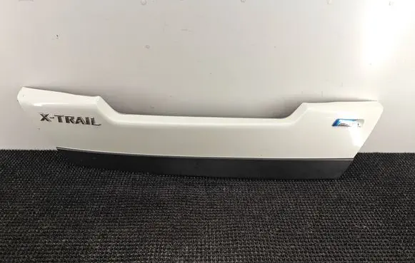 Nissan X-Trail T31 Tailgate trim 909011DJ0A 909011D0X0