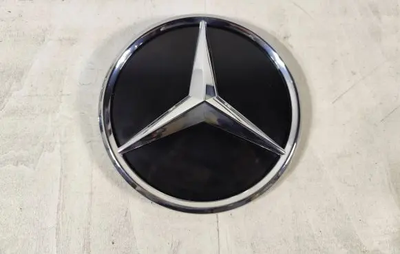 Mercedes-Benz C AMG W202 Manufacturer badge logo/emblem A2068884900