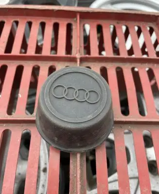 Audi 80 90 B2 Original wheel cap 863601171 321601171A