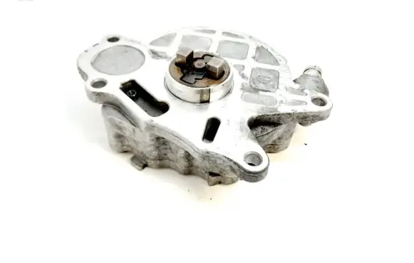 Volkswagen Touran II Vacuum pump 03L145100F