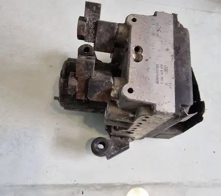 Audi A4 S4 B5 8D ABS Pump 0265218017