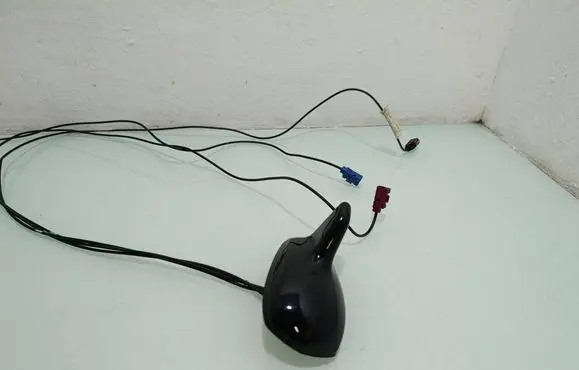 Mercedes-Benz C W204 Aerial GPS antenna 052817