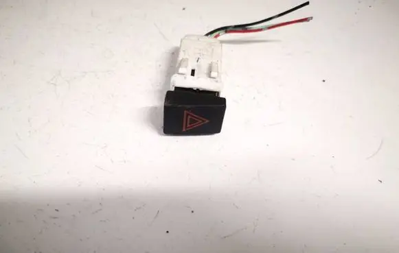 Nissan Qashqai Hazard light switch