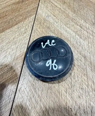 Audi Q7 4L Original wheel cap 4L0601170