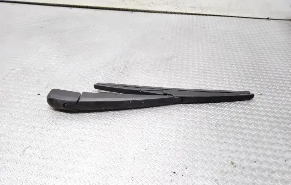 Suzuki Grand Vitara II Rear wiper blade 