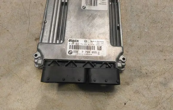 BMW 5 E60 E61 Engine control unit/module 0281012754 7799855 031118604