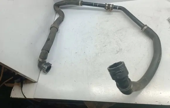 Mercedes-Benz E W213 Engine coolant pipe/hose A2135011782 667065A1P2