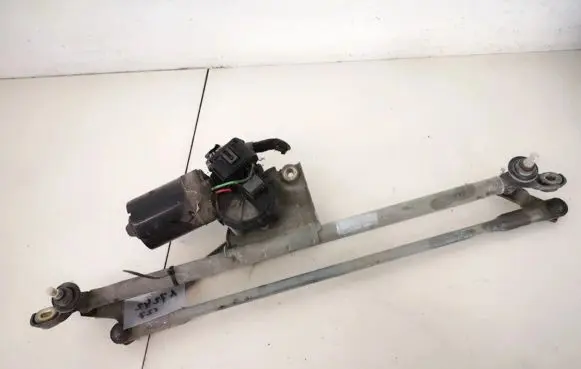 Opel Vectra B Front wiper linkage and motor