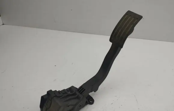 Ford Focus C-MAX Accelerator throttle pedal 3M519F836AF