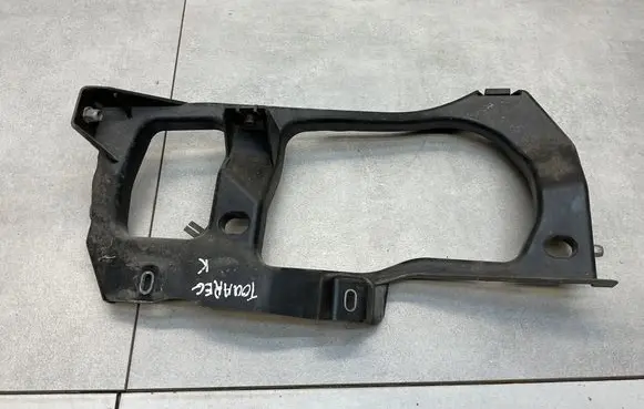 Volkswagen Touareg II Headlight/headlamp mounting bracket 7P6806509