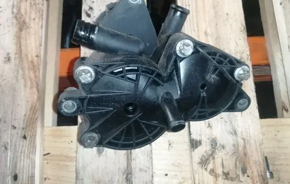 Mercedes-Benz A W168 Oil breather separator A6680100062