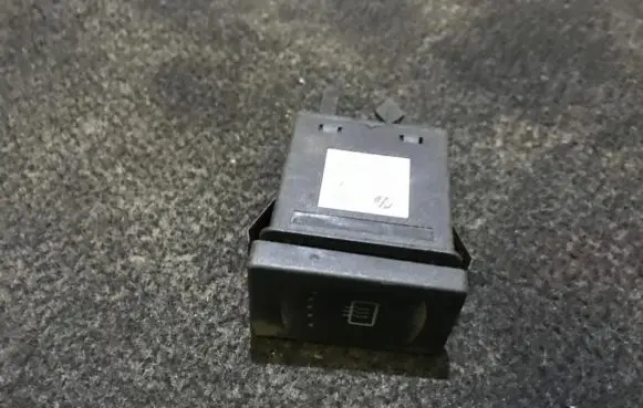 Windscreen/window heater switch
