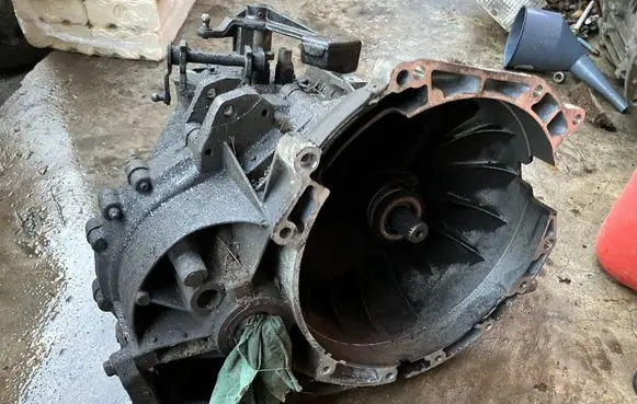 Ford Mondeo MK IV Manual 5 speed gearbox 7G9R7002BC IS7R7F096