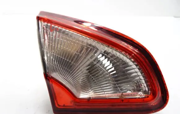 Nissan Qashqai Tailgate rear/tail lights B26555BR01A 89503189
