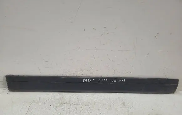 Mercedes-Benz E W124 Rear door trim (molding)