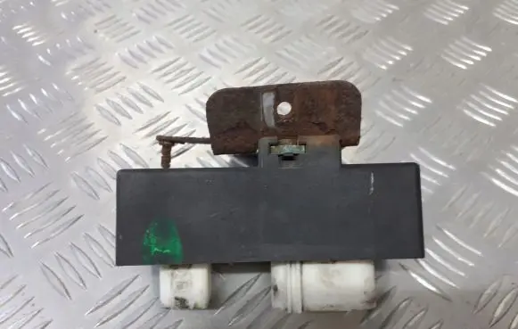 Seat Ibiza III (6L) Coolant fan relay 1J0919506M