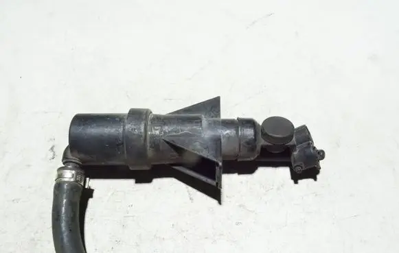Audi A6 S6 C5 4B Headlight washer pump 