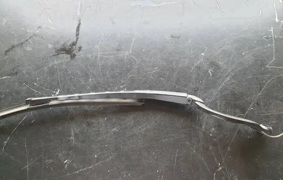 Jaguar XF Front wiper blade arm 178-168