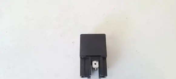 Mitsubishi Galant Other relay MR301971 D7058