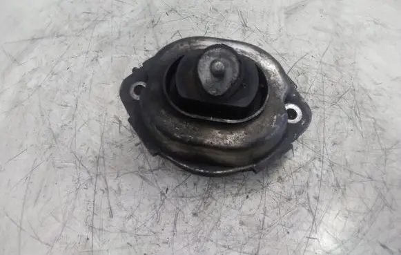 BMW X5 E53 Engine mount bracket 6758444