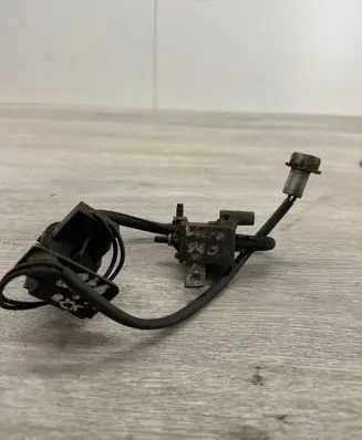 Volvo 940 Vacuum valve 