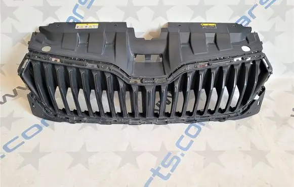 Skoda Fabia Mk3 (NJ) Front bumper upper radiator grill 6V0853653C