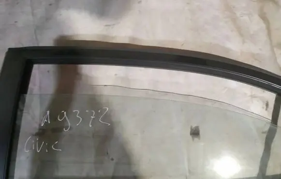Honda Civic Rear door window glass as2