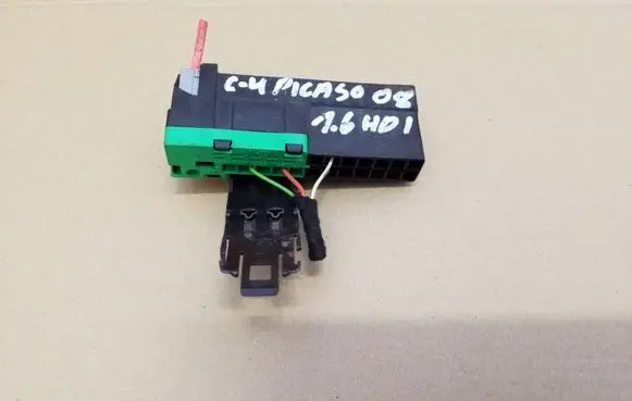Citroen C4 I Picasso Fuse module