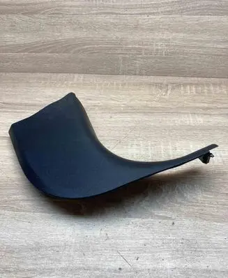 BMW 3 E90 E91 Foot area side trim 7066990