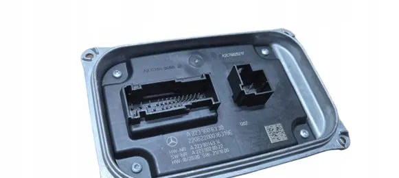 Mercedes-Benz S W223 Voltage converter/converter module 