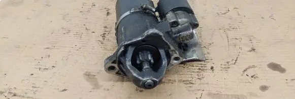 Volkswagen PASSAT B5 Starter motor 1005821933