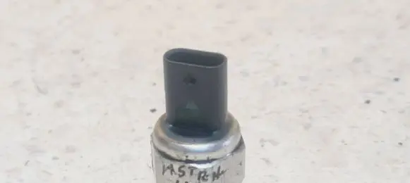 Opel Astra J Oil pressure sensor 12635397 4229B