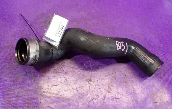 Volkswagen PASSAT B5.5 Intercooler hose/pipe 