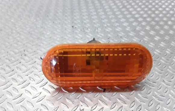 Ford Focus C-MAX Front fender indicator light 2S6A13K354AD