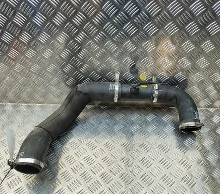 Audi Q7 4M Intercooler hose/pipe 4M0145737M 4M0145683A