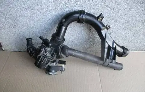 Mercedes-Benz C W205 Thermostat/thermostat housing A2742000115