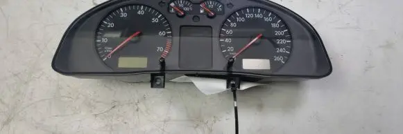 Volkswagen PASSAT B5 Speedometer (instrument cluster) 3B0919861B