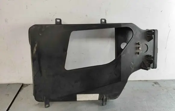 Tesla Model S Intercooler air guide/duct channel 105802300C
