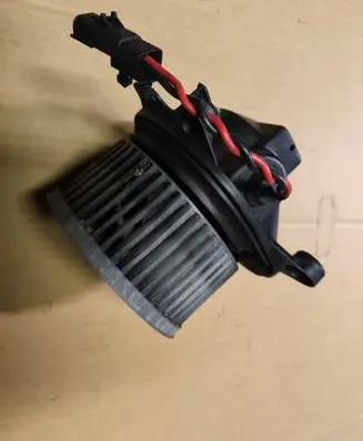 Chrysler PT Cruiser Heater fan/blower 790902M