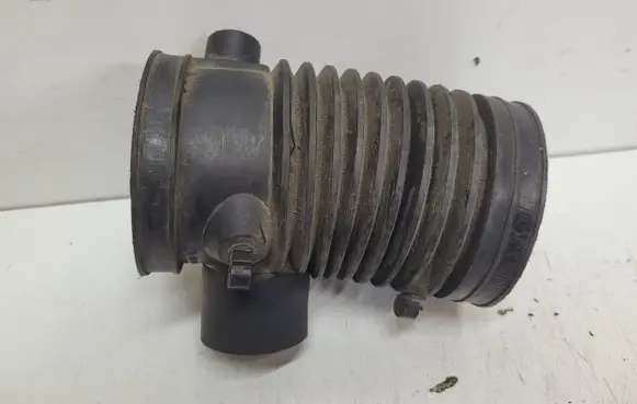 BMW 7 E38 Air intake hose/pipe 13711432411