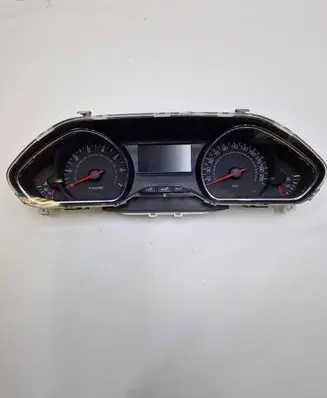 Peugeot 208 Speedometer (instrument cluster) 9674643080 E137HWF2 E137SWLL0750