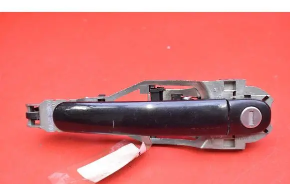 Volkswagen PASSAT B5 Front door exterior handle HTVW569