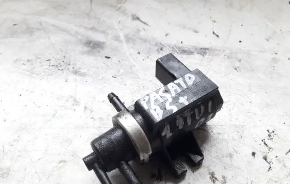 Vacuum valve